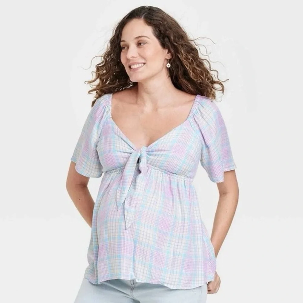 Ingrid & Isabel Woven Peek-a-boo Tie-Front Smocked Maternity Top Plaid -Size XL - Picture 3 of 3
